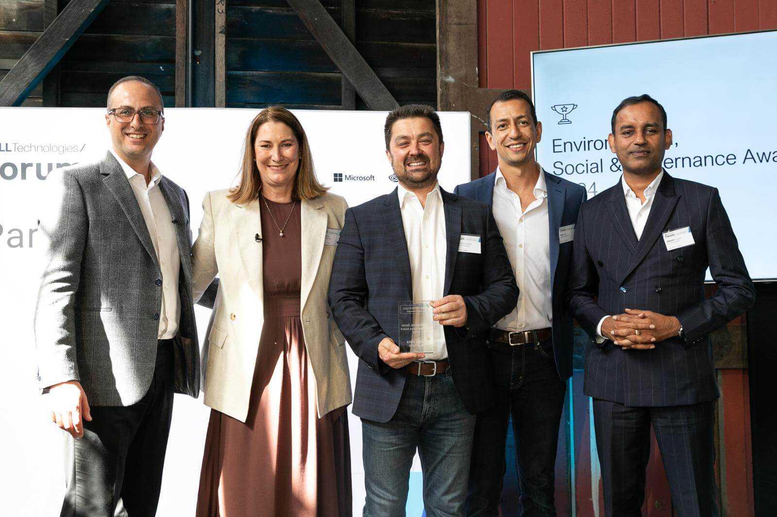 DDA-633-Photo 1 - Dell Technologies Partner Summit Awards_Dicker Data